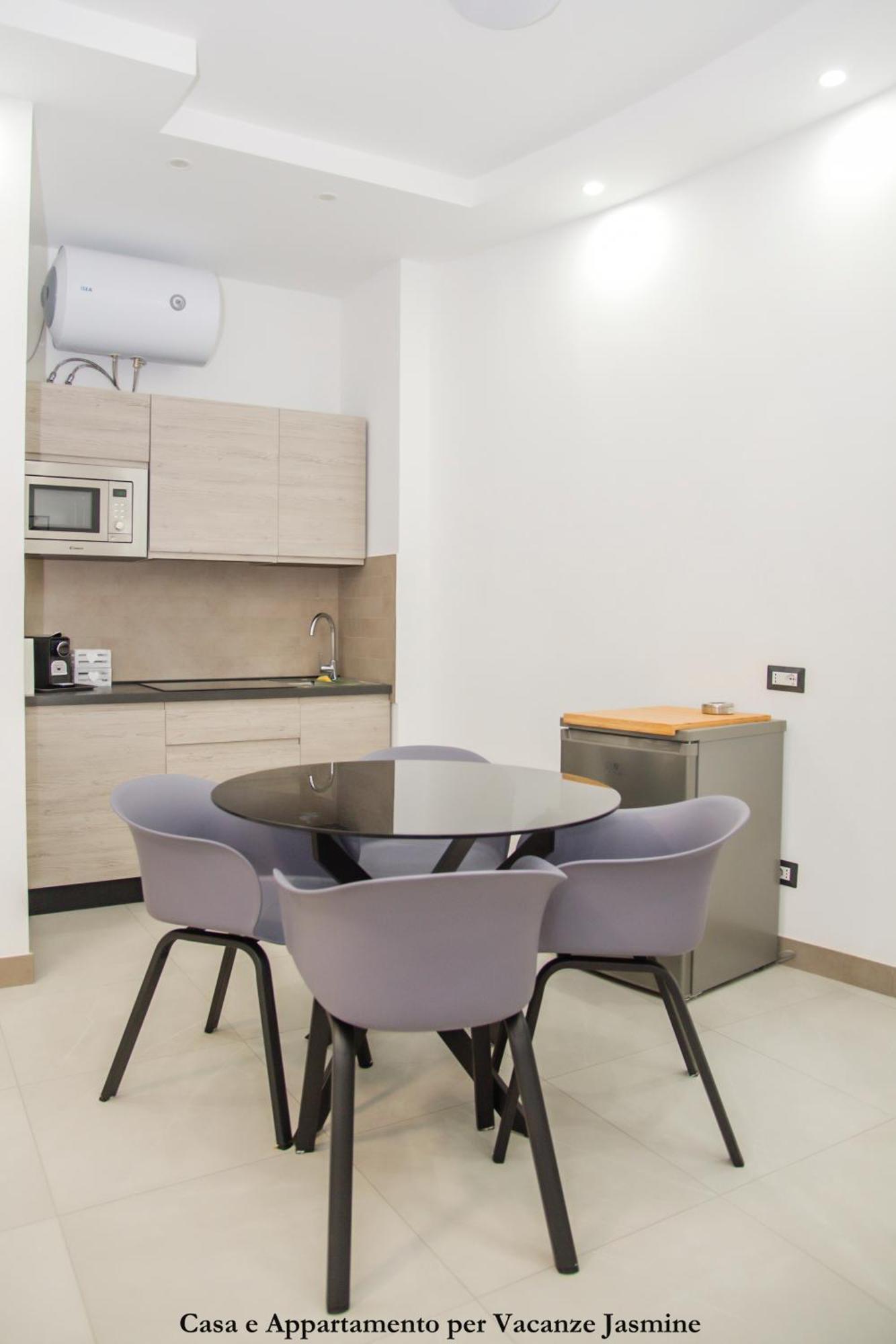 Casa E Appartamento Per Vacanze Jasmine Рим Экстерьер фото